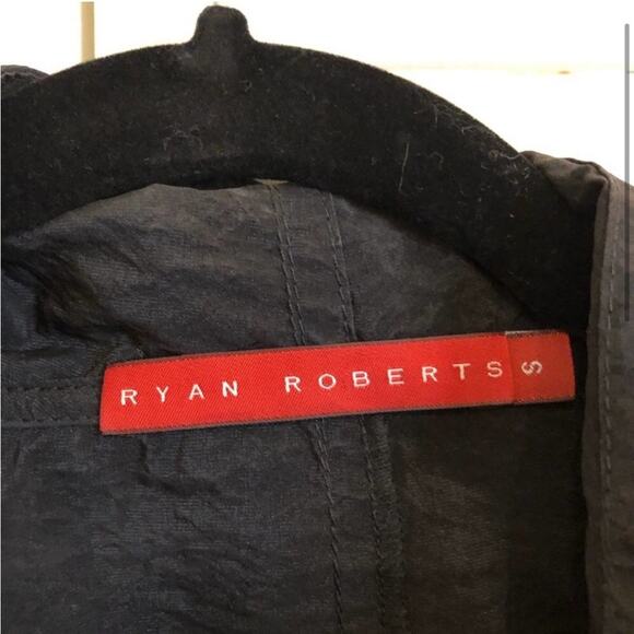 Ryan Roberts Black Windbreaker Jacket - Picture 2 of 7